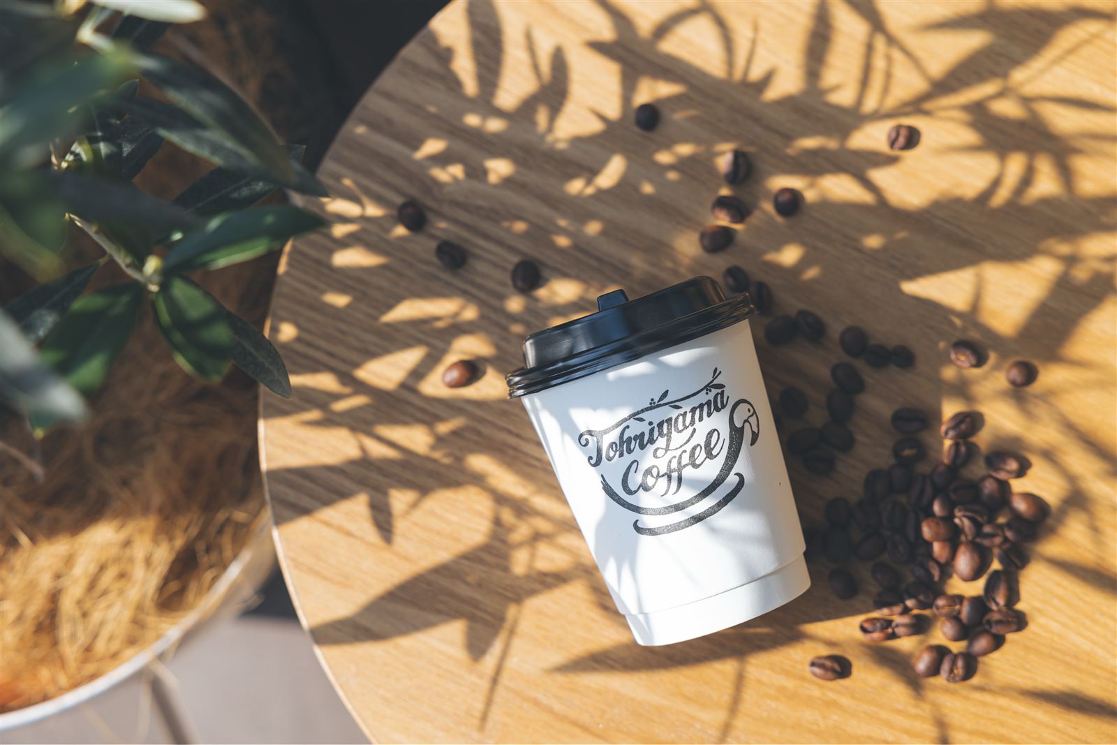 Tohriyama Coffeeのカップとコーヒー豆